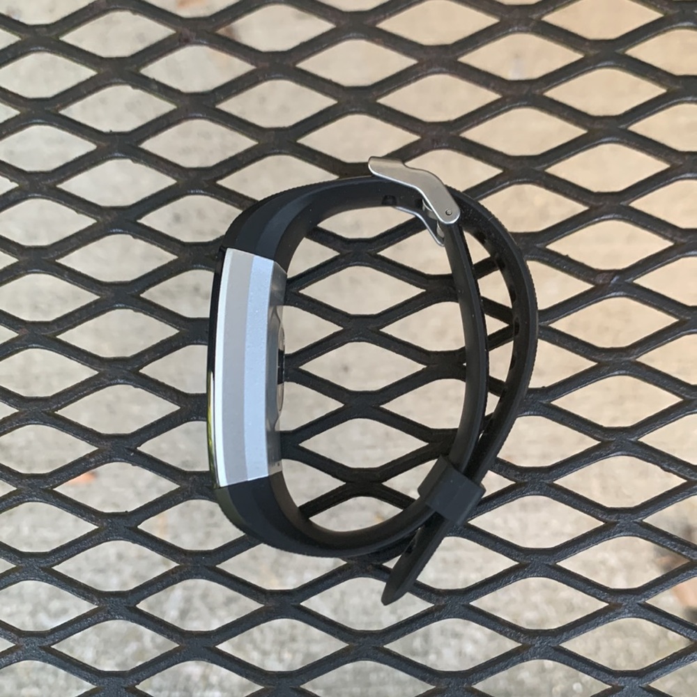 Fitbit - Picture 9 of 15